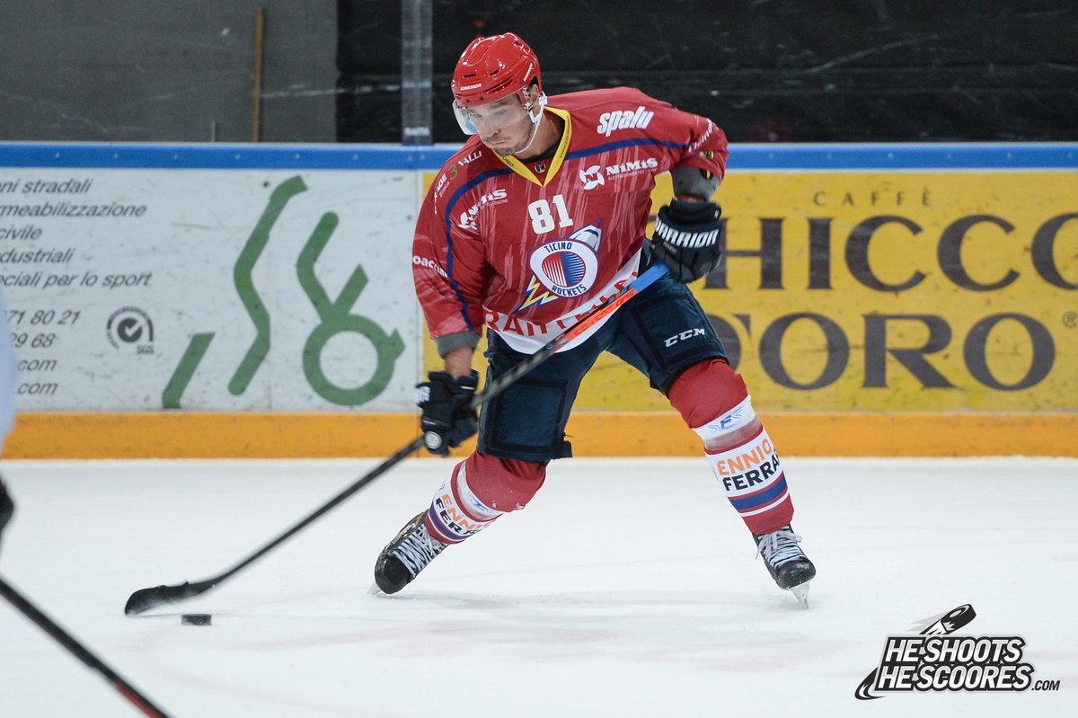 Andy86CH's tweet photo. Oggi prima partita dopo quasi un anno per Matt D'Agostini, e debutto in SL per il giovane difensore Simone Terraneo #HCAP https://t.co/BJBNJ5puu2