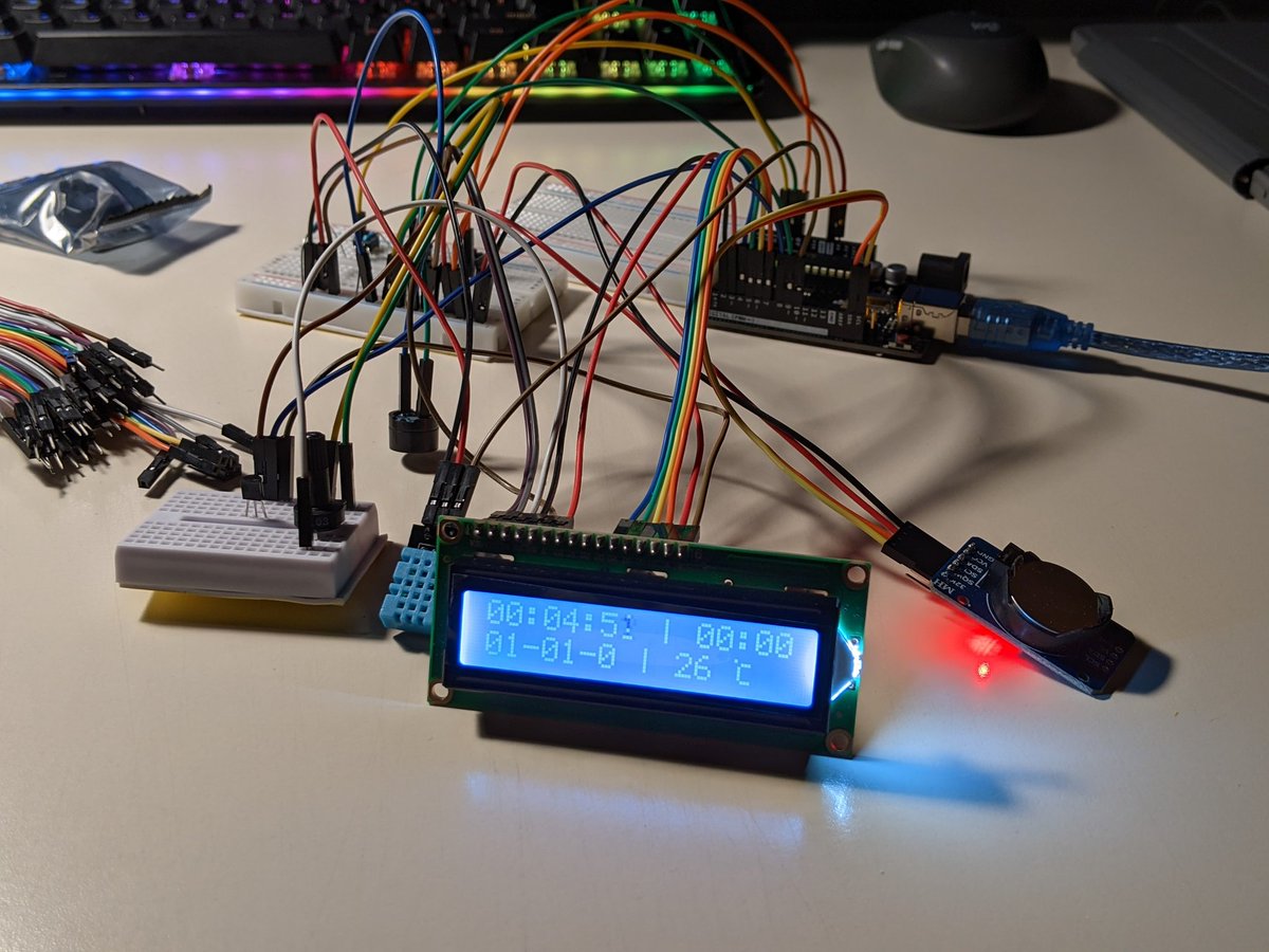 giuse_bra's tweet photo. From idea 💡 to prototype 🛠️
I was craving a digital clock for my desk, so I decided to build one instead. Replaced the blue LCD with a green one to add the right amount of vintage vibes. Next step is to develop a built-in pomodoro timer for my black box.
#electronics #arduino https://t.co/h62IOL7Y0d