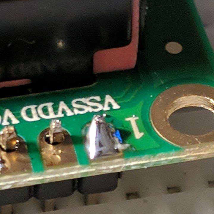 giuse_bra's tweet photo. From idea 💡 to prototype 🛠️
I was craving a digital clock for my desk, so I decided to build one instead. Replaced the blue LCD with a green one to add the right amount of vintage vibes. Next step is to develop a built-in pomodoro timer for my black box.
#electronics #arduino https://t.co/h62IOL7Y0d