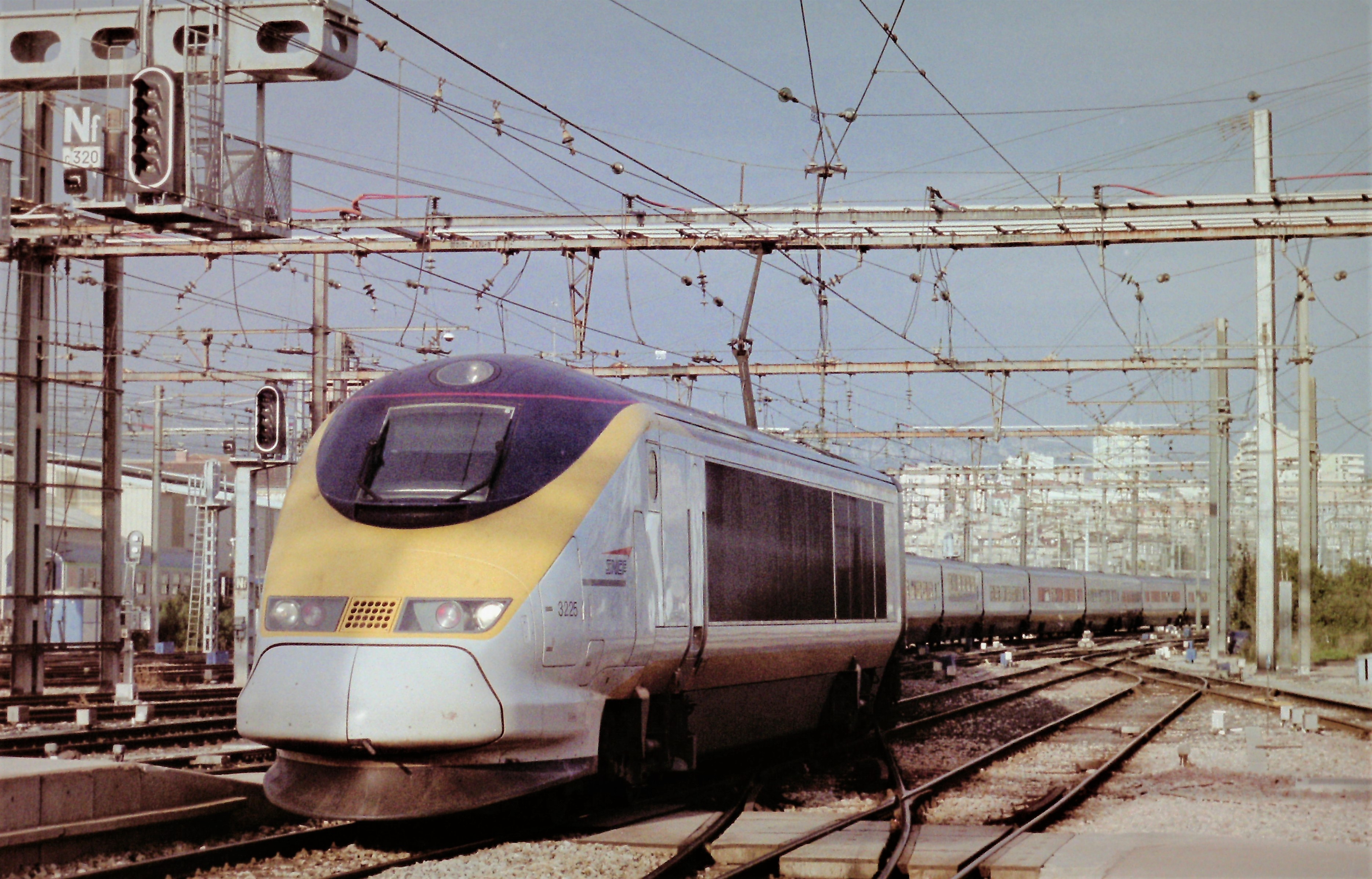 تويتر 空鉄 على تويتر ユーロスターの車両を使ったtgv T Co 3wjkkclzne