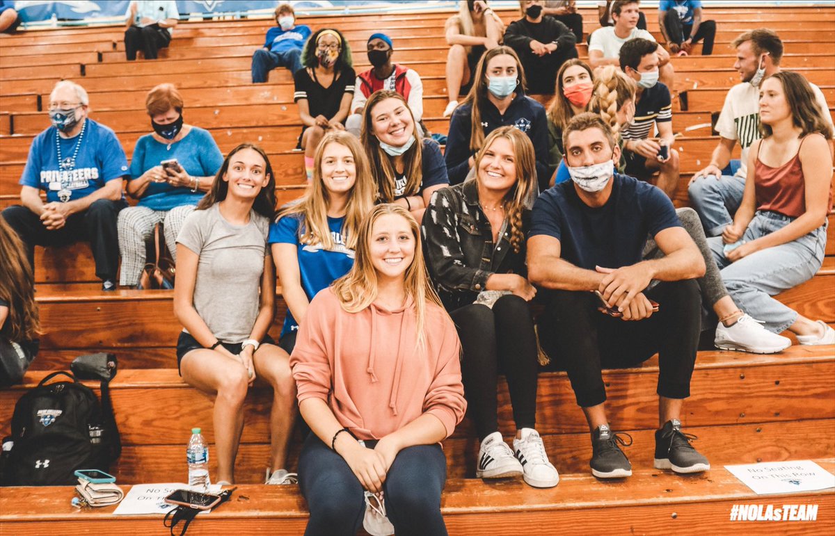 Back to cheer on our indoor squad today at 1

#NOLAsTeam⚔️