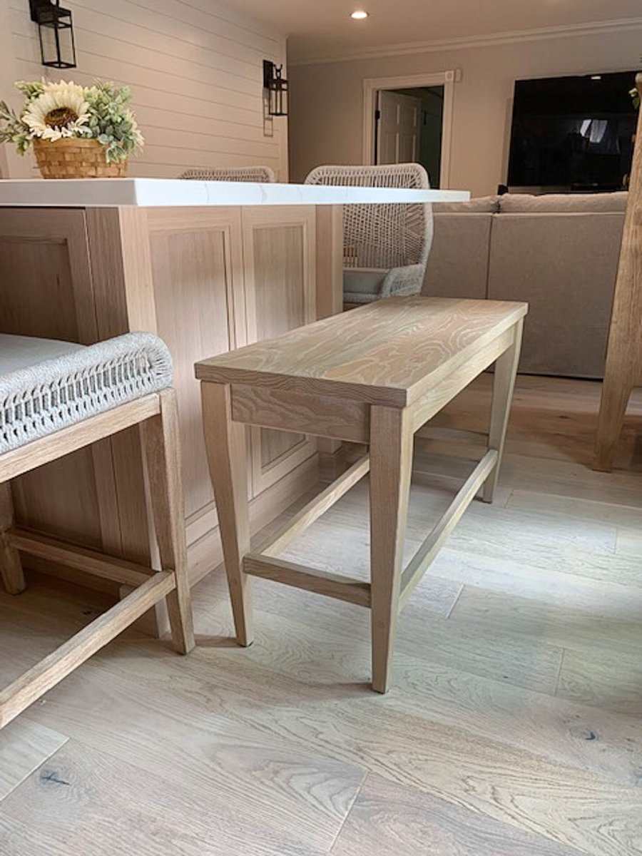 HandmadeTables's tweet image. This customer was unable to find benches that suited her height, color, and size needs.

The goal was to create additional, functional seating as well as match the finish on her previously bought chairs.

Thanks Pam M. for sharing!

#counterseating #islandseating #kitchenseating