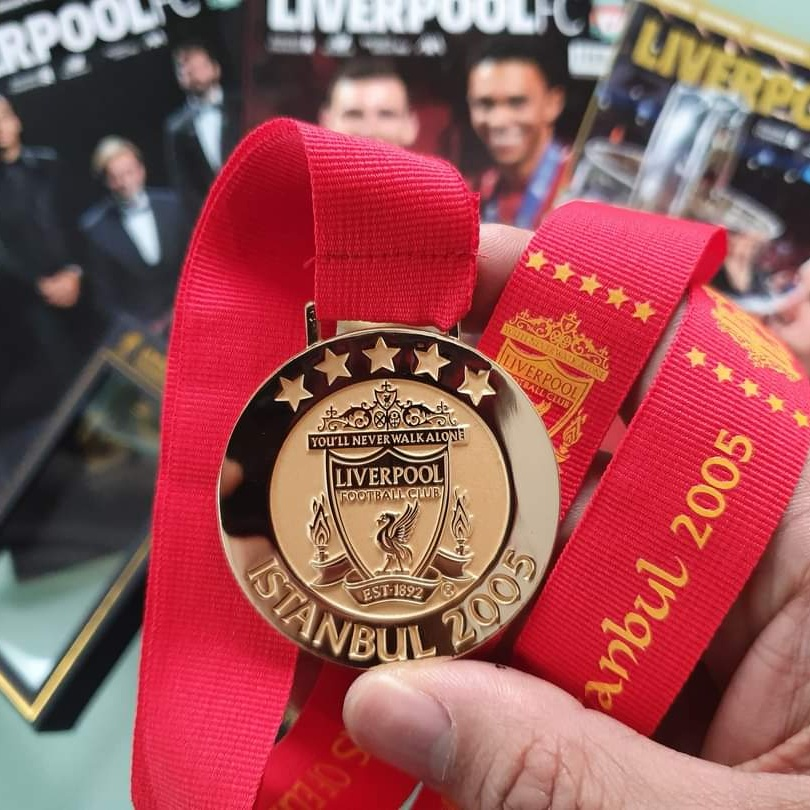 soyoso's tweet photo. เหรียญทอง UCL Istanbul2005 จำลองสินค้าลิขสิทธิ์สโมสรลิเวอร์พูล 699 บาทรวมส่ง มี 18 เหรียญสุดท้ายละ
ใครต้องการทักมาได้เลยทาง DM ครับ
#ลิเวอร์พูล #YNWA #UCL2005 https://t.co/iG1Ct4nvUH