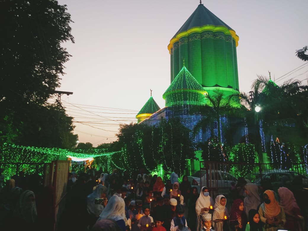 EAGERS_Official's tweet photo. Just like last year, Eagers has arranged beautiful candle walk at @MinhajulQuran secretariat to celebrate and welcome this blessed month of Rabi ul Awal. 
#EagersCelebrateMilad https://t.co/OfA1fDpK87