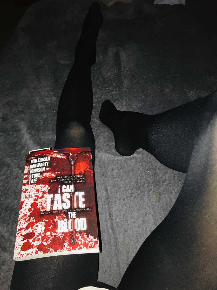 TheTripp21's tweet photo. Morning coffee &amp; reading 📖☕️ #WhoaNelly 👕🥣💀 #80denier #Blacktights 🖤🖤 Watching 👀 Itsy Bitsy 🕷 https://t.co/31CJCnJnXa