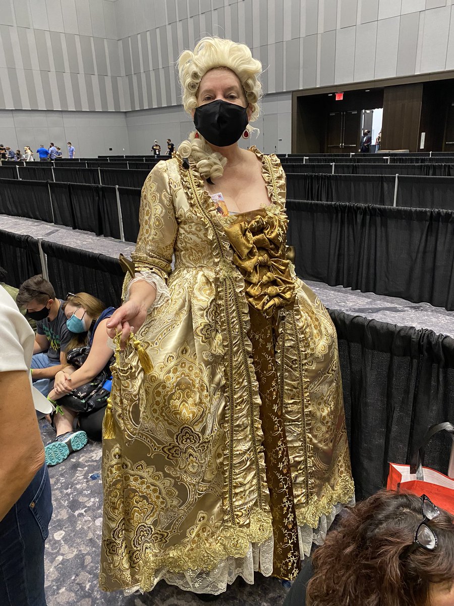 Jocasta has arrived! #outlander #nycc2021