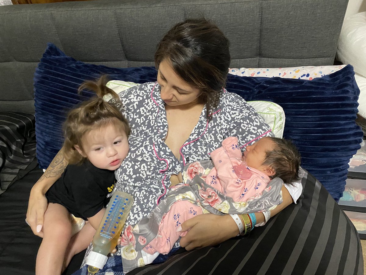 AMangskau's tweet photo. My ✨beautiful✨ daughter is here ☺️✨💝 https://t.co/9ePi1gNKkG