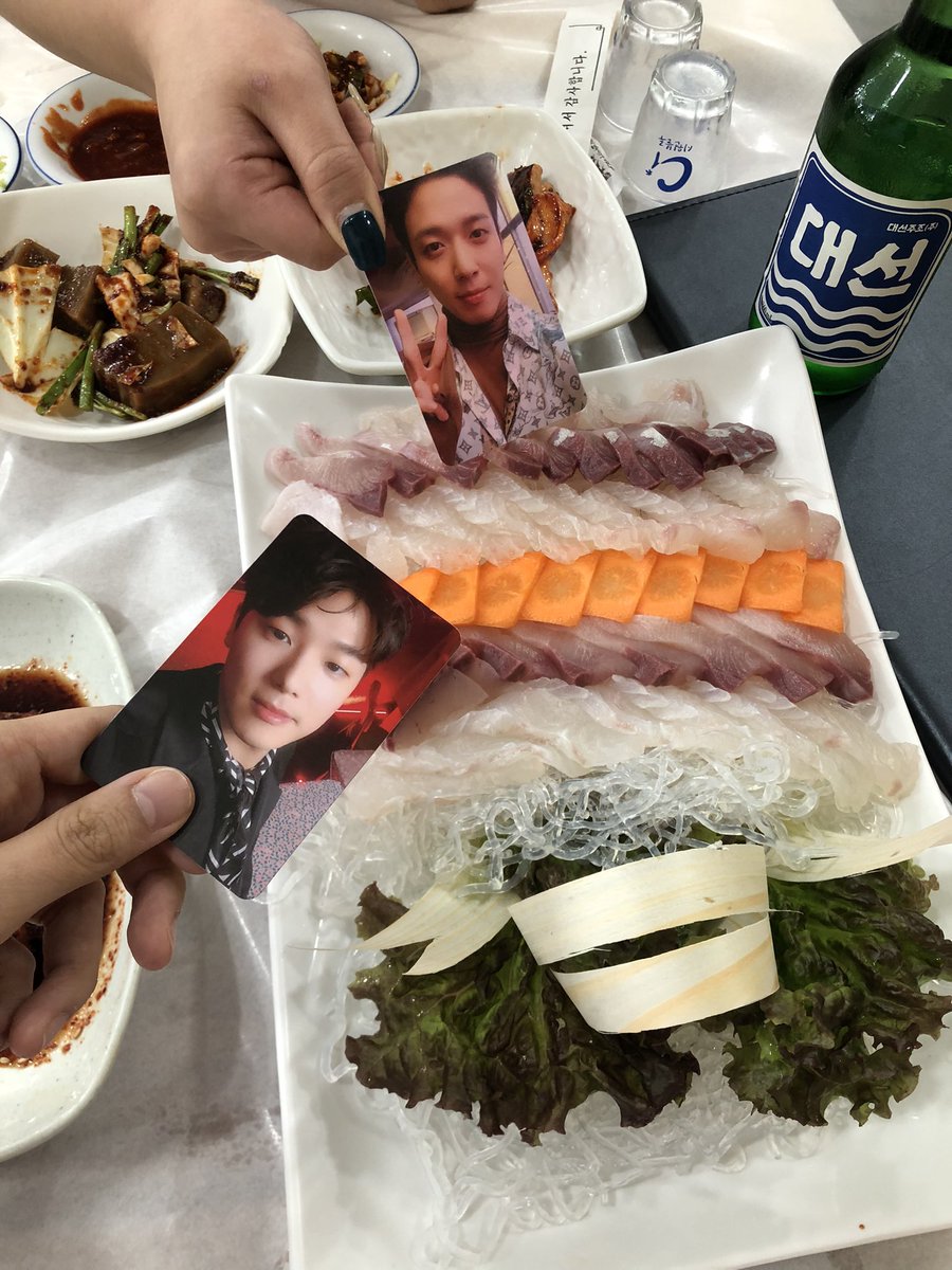 mingluvS2's tweet photo. 추팔 8시간째ㅎ.ㅎ https://t.co/Ogg2CljUDs