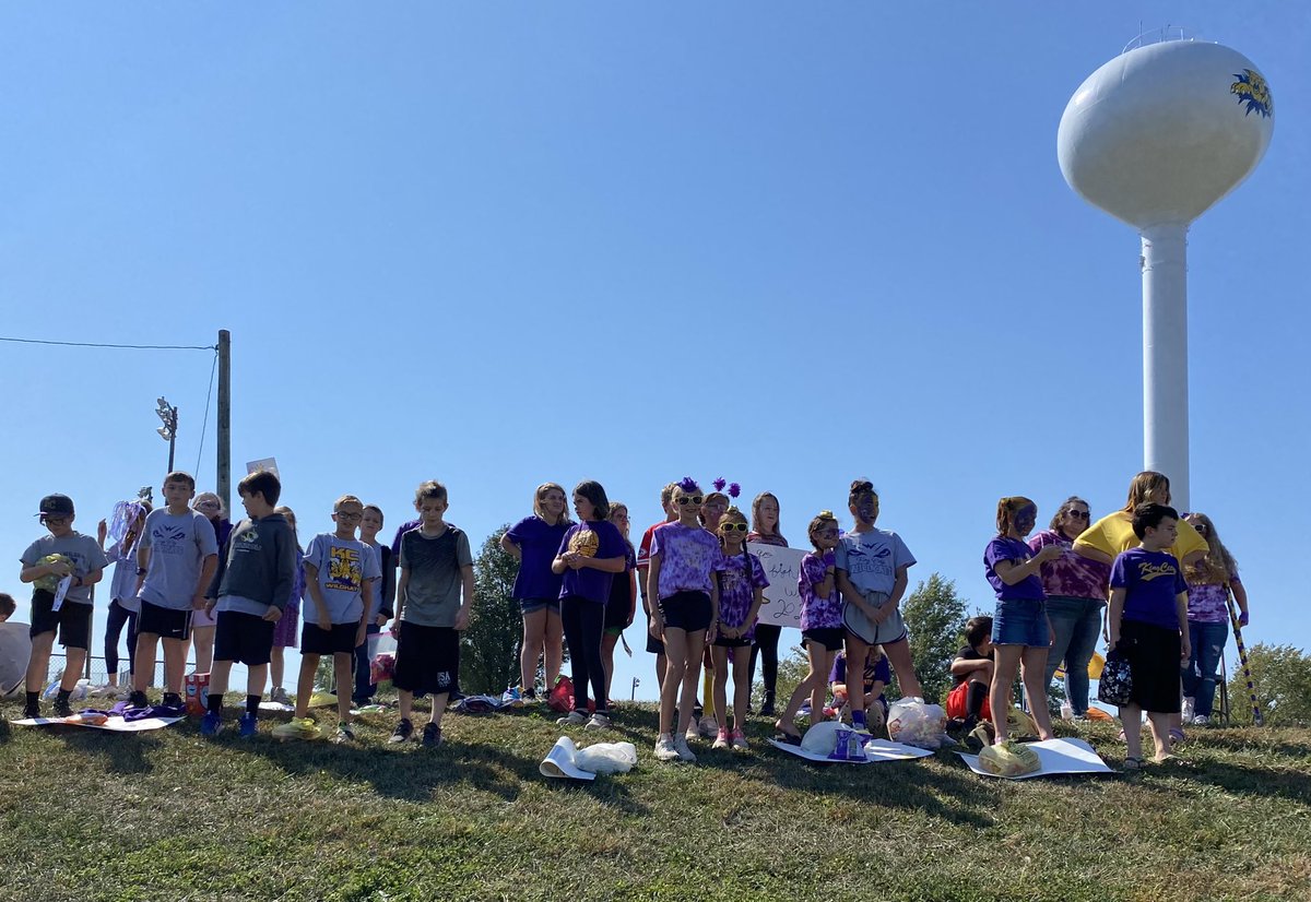 NatDJohnson's tweet photo. And just like that, Homecoming 2021 is a wrap! Such a fun week! Shout out to everyone who makes this week possible for our kids! 
#KCErocks #Homecoming2021 
@WildKatNation1 @KCEprincipal https://t.co/49GguvxUrR