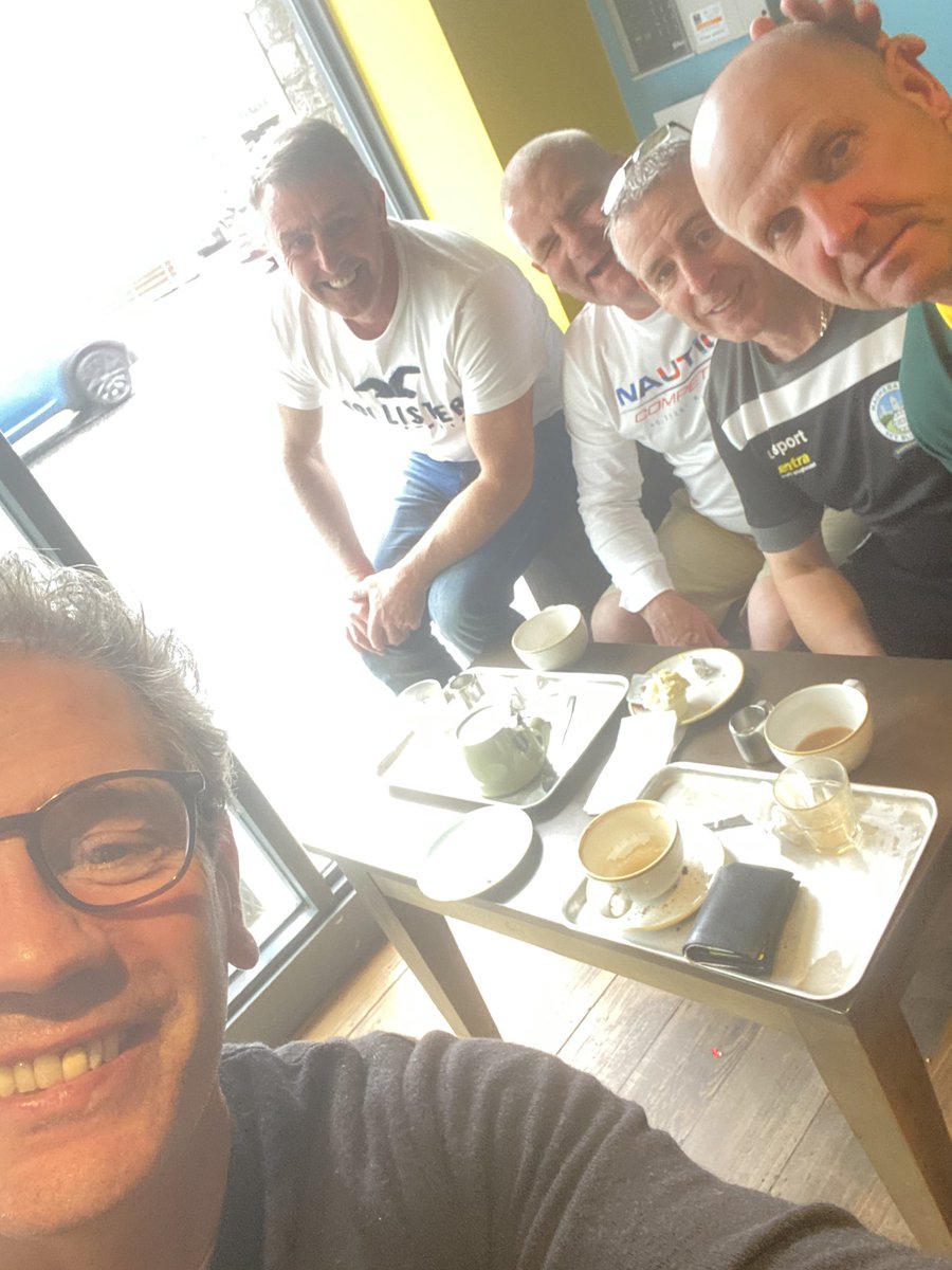 boooteer8's tweet photo. @AlfieStewart19 @BrianRocks1964 @wibbly13 @paddymallon33 I’ve no idea what happened but no one was injured in the summit meeting !
Wibbly looking glum 🙁 his treat #cuallatthenextmeeting #twittercrew #NoOneGetsOutAlive #olepals
Seriously it was a good way to spend n hour https://t.co/kCN6aMV4At