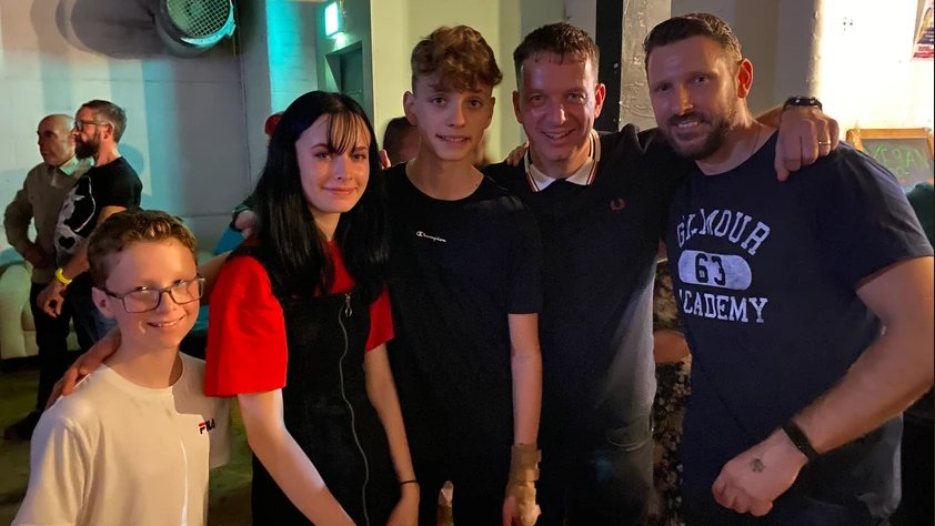 We love this pic of us at <a href="/aatma/">John Brennan</a> with half of the <a href="/ListenUpMusic_/">Listen Up ///</a> guys after our gig with <a href="/band_parade/">Moonlight Parade</a> and <a href="/TheMarinersBand/">The Mariners</a> .  Who knew <a href="/rickbazza/">rickbazza</a> had such a long right arm??? 🤣🤣🤣💪