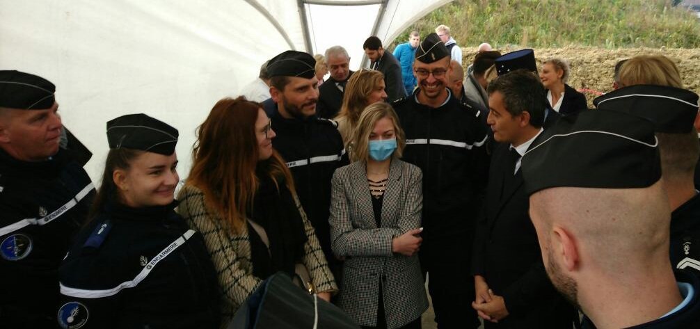 Gendarmerie_059's tweet photo. Ce jour à #Lecelles (59), le ministre de l'interieur a visité le chantier de la future brigade territoriale et a échangé avec les militaires et familles qui occuperont bientôt les lieux.
@prefet59 @hautsdefrance @departement59 @Gendarmerie https://t.co/oJCyeDsftC