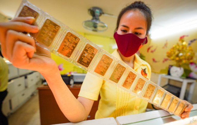 zeannep's tweet photo. Although the world gold price fell this week, the domestic gold bar price increased by 800,000 VND/tael compared to the end of last week, currently trading at the highest level since the middle of August 2020. https://t.co/mDiS63M9ZN