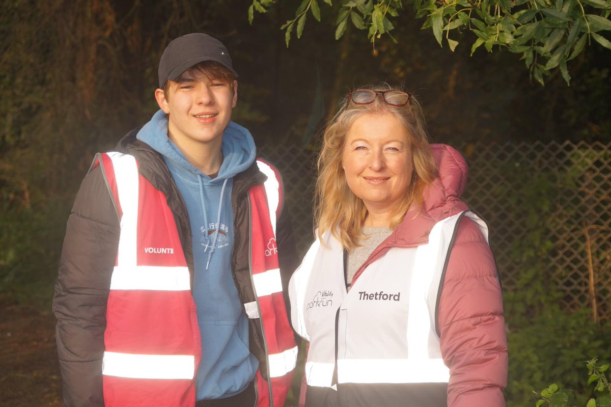 Fantastic to be back in the RD vest for the first time since the return of <a href="/parkrunUK/">parkrun UK</a>. Training up the next generation for <a href="/thetfordparkrun/">Thetford parkrun</a> <a href="/DofE/">The Duke of Edinburgh’s Award</a> My huge thanks to all the volunteers and runners today for making it such a joy!  #loveparkrun #volunteering #community