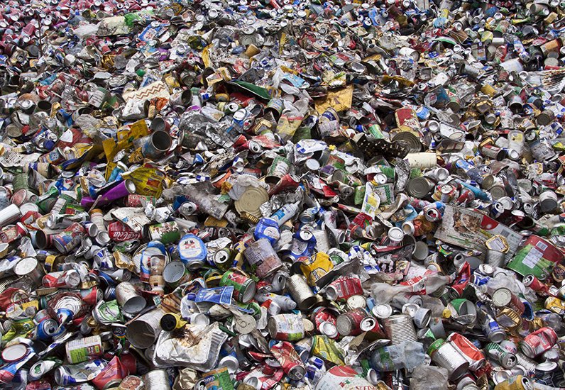 RomainPauli's tweet photo. Hey @ybhackathon ! Need some help to id a load of scrap ? https://t.co/4yUicGSTpQ #ybhackathon #WhatTheScrap #GreatEvent https://t.co/ChDn8ElhD0