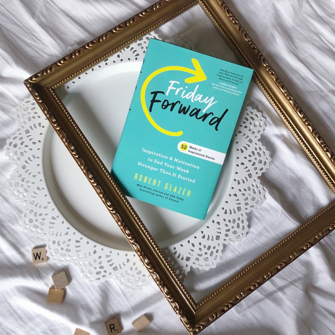 thebookcoverlov's tweet image. QOTD : Is the glass half full or half empty? 

📖 Book review 📖 

I needed this one in my life right now. Really loved the format (small chapters with different themes). Full review on #goodreads, link in bio! Many thanks to #sourcebooks for the complimentary copy of this bo