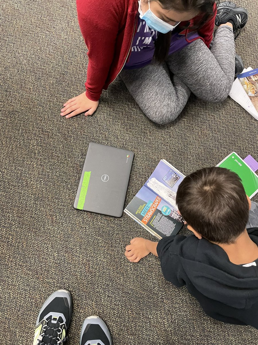 JaredBraun10's tweet photo. Students walking their partners through their main ideas and supports. https://t.co/qQGhmuJ0AZ