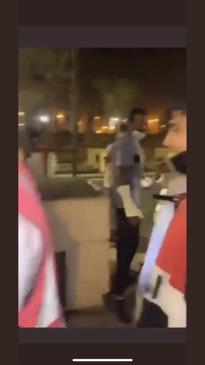 rio35_'s tweet photo. اتمنى اسمع تم القبض #متحرشين_الدرعيه https://t.co/M7eJqqZO6o
