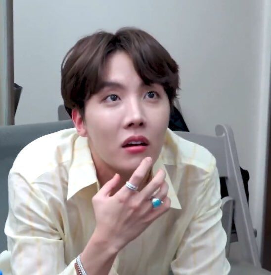 hourly j-hope tweet media
