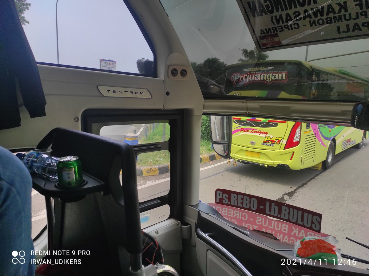 IUdikers's tweet image. Tampak sang pelari asli Kuningan sedang melipir. 

PT Putri Luragung Shahira 

&apos;SHAHIRA PERJUANGAN &apos;
( Legok - Kuningan - Bogor via Cilimus) arah berangkat lintas Cakung - Pulogadung - Ps rebo) 

#Legacysr2
#Biscirebonan
#Luragung
#Primajasa