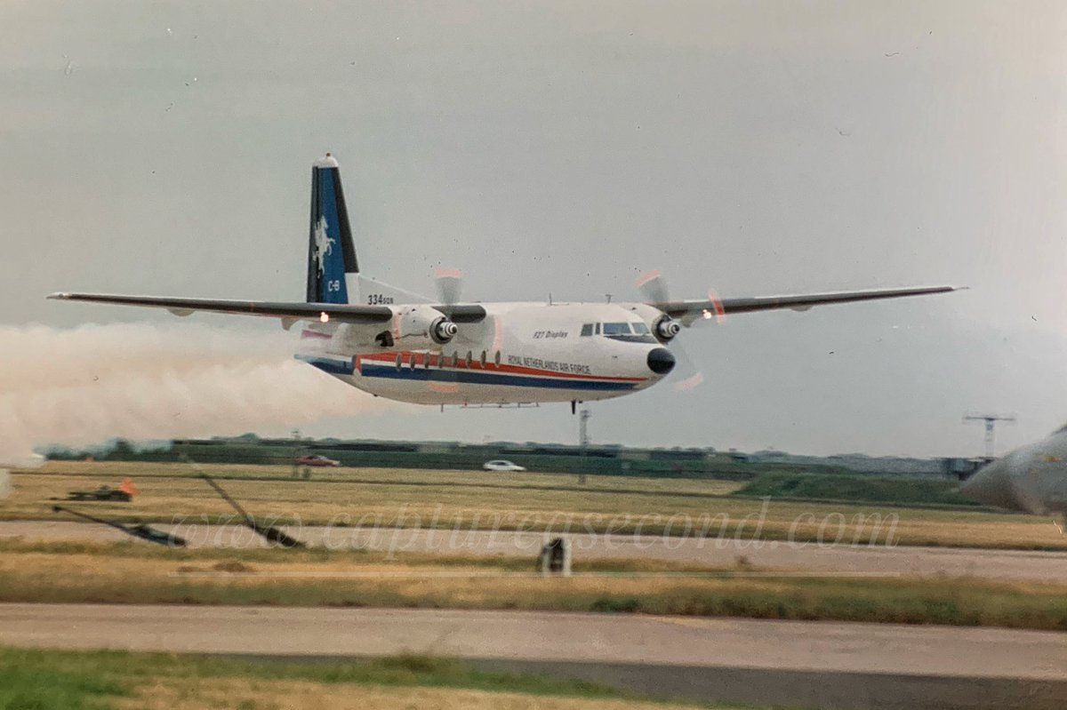 captureasecond's tweet photo. Royal Netherlands Air Force F-27 low and fast-ish, RAF Leuchars, early 1990s. #rnlaf #f27 #fokker #friendship #crazydutch #dutch #royalnetherlandsairforce #low #display #airshow #aircraft #aeroplane #noordinaryjob #aviation #avgeek #captureasecond https://t.co/ak5gL9z1pX