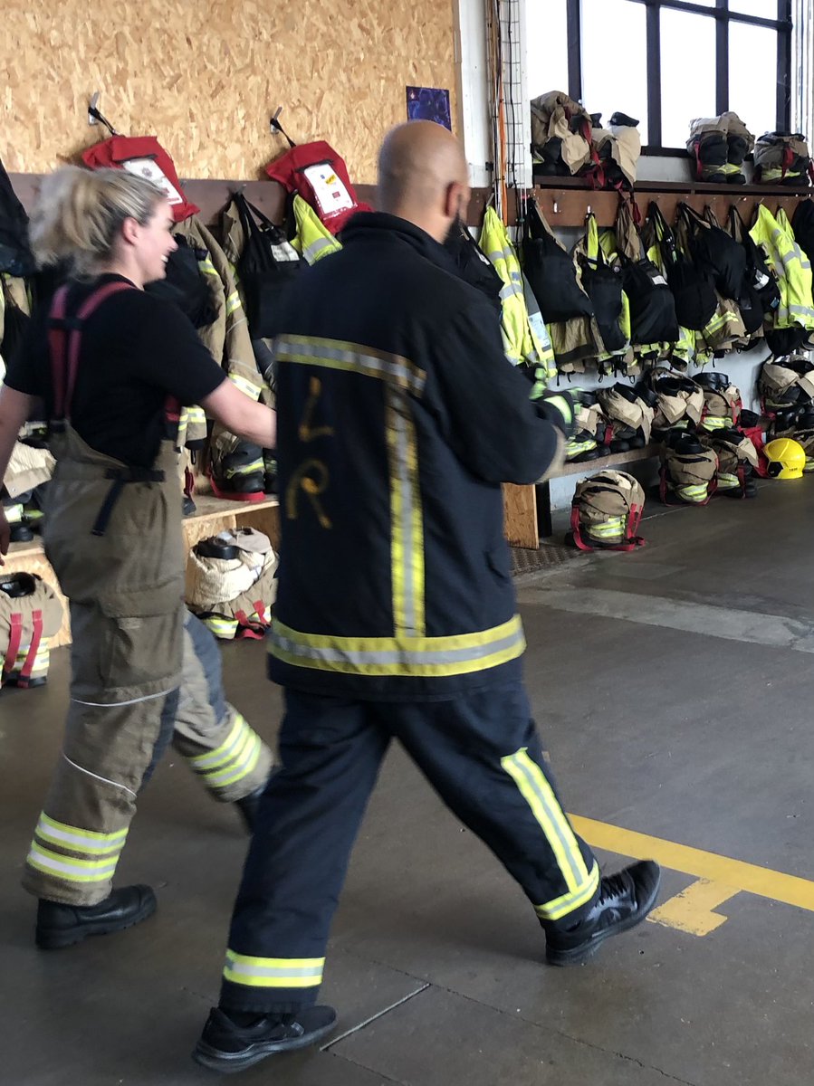culhane_ellen's tweet photo. Recruitment open day at Newport @HantsIOW_fire 1st session taking place this morning! #communitydefenders #bestjobintheworld https://t.co/HhKTDwuuou