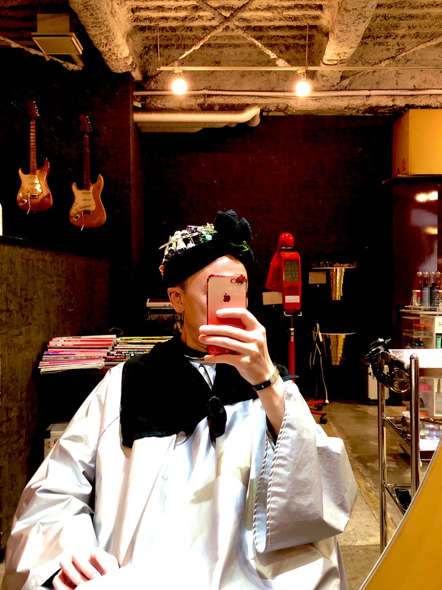 kazudious's tweet photo. 今日はモヒカンにされませんでしたが、髪の毛をクリンクリンにされました😅😅😅
#CAROSSA #キャロッサ #360viewer #はるぴー https://t.co/0JDAl4N2Qp