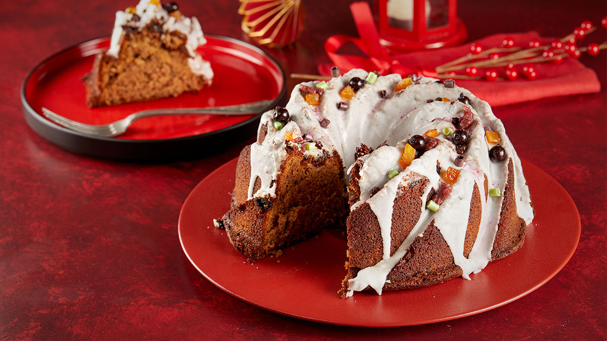 Henley Bridge (@hbingredients) on Twitter photo Indulge in this fruity Christmas Bundt cake this festive season made by Chef <a href="/thomasjack95/">Thomas Leatherbarrow</a>๐ Formed with beautiful curves & crevices this cake is more than enough to catch everyone's eye๐ Follow the recipe to create your own: hubs.ly/H0YPQQ50 #HBIngredients #Christmas Indulge in this fruity Christmas Bundt cake this festive season made by Chef <a href="/thomasjack95/">Thomas Leatherbarrow</a>๐ Formed with beautiful curves & crevices this cake is more than enough to catch everyone's eye๐ Follow the recipe to create your own: hubs.ly/H0YPQQ50 #HBIngredients #Christmas
