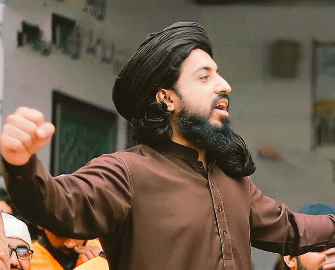ShykhTalha2's tweet photo. اور ہوں گے جن کے تم خرید لیتے ہو ضمیر، نہیں خرید پاو گے نبی کریم صلی اللہ علیہ وسلم کے اس فقیر کو،🌹قائد محترم 🌹#سعدرضوی_پھرسرخرو https://t.co/sdVLz10BnN