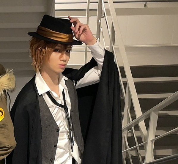 some ‼️ people 🤷‍♀️ have a girlfriend 👩‍❤️‍💋‍👩 some people 🙄 have a boyfriend 👨‍❤️‍💋‍👨 i 🧏‍♀️ have 🤏 an emotional 🥺 support 🦾 stage 🤱 actor🧍‍♂️ ueda keisuke 🎩🍷 that i have 😝 blindly ‼️👩🏻‍🦯 placed 🛐 my trust in 👍 despite the fact 😕❓ he is a man 😫🗣️