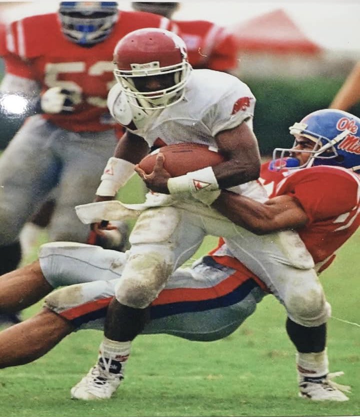 JayMeadors's tweet photo. Game Day : 60 minutes to play, a lifetime to remember. 
@RazorbackFB @AlundisBrice #OldSchoolSEC 

#BeatOleMiss 
#ApexPredatorsOnly🦈 #TopOfTheFoodChain https://t.co/fE1j2bS2Iu
