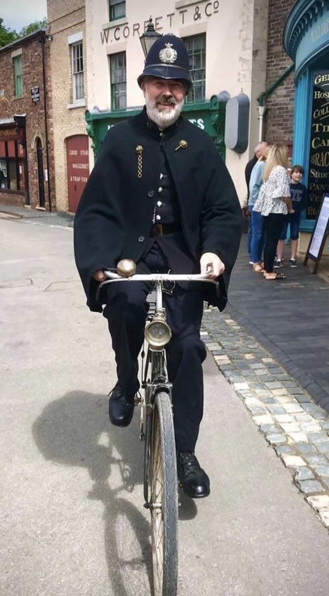 mattogrady73's tweet photo. Big thanks to this hero for making our visit to @blistshill with @westhorndonprim memorable. #whowantstoliveinagraveyard #theyveallgotknobson #gallopingmajor #blistshill https://t.co/ln6VCg6Rn2