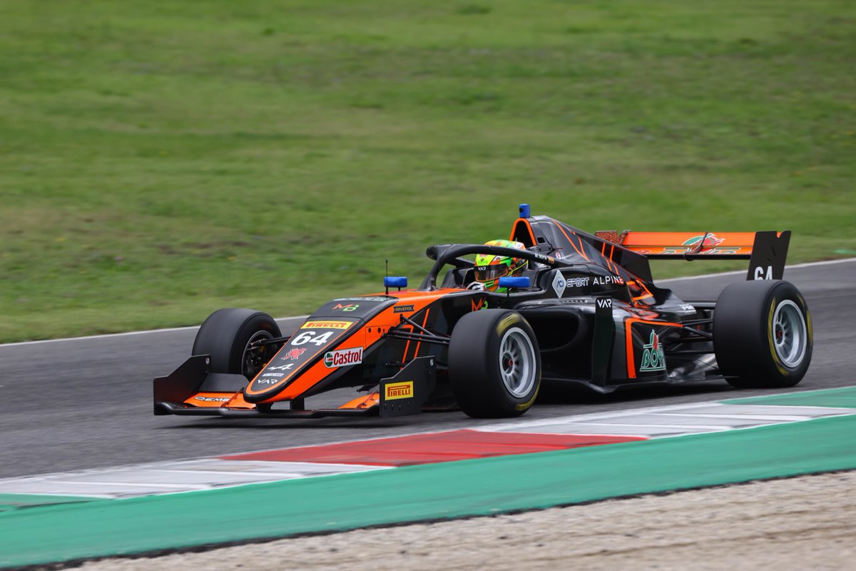 QP1 ➡️ P4

We'll start Race 1 in less than an hour from P4 after a great qualifying session. I am determined to give it all for another good result🔝

Watch it LIVE:
🔗mariboya.com/en/en-directo/

#MB64 #MariBoya #FRECA