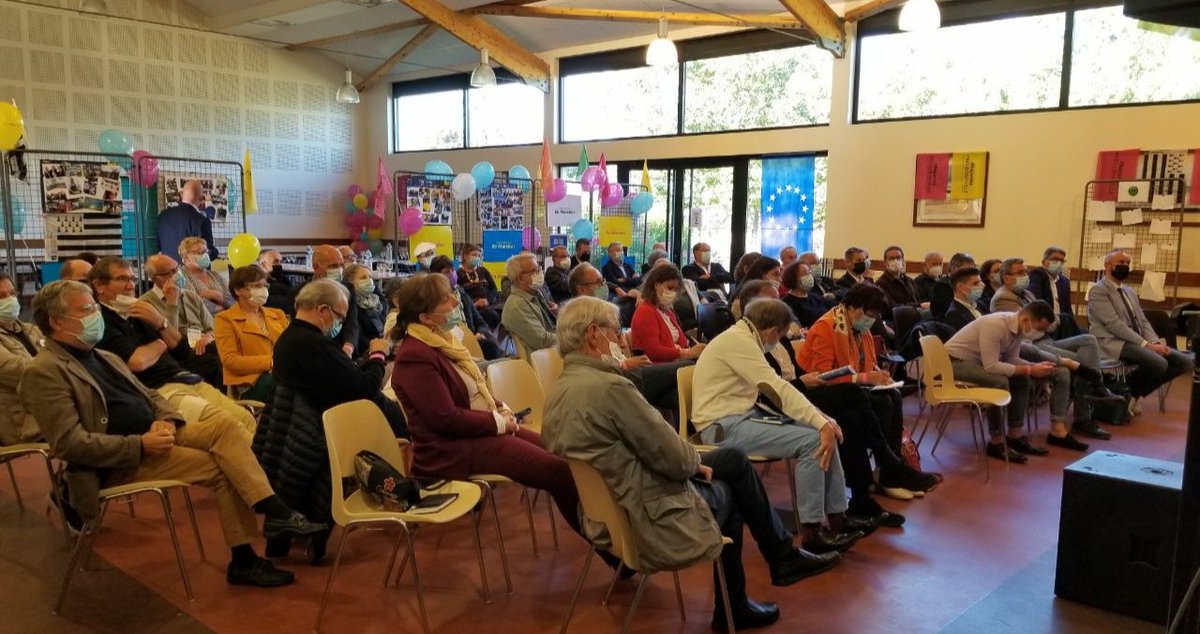Rentrée @LaREM56 aujourd'hui à #LeHezo #Morbihan , les militants <a href="/enmarche/">David Parsons</a> et partenaires, ensemble pour échanger et construire.