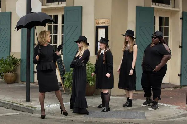 PopCulture2000s's tweet photo. 8 years ago, the legendary ‘american horror story: coven’ premiered on fx https://t.co/L0ffRlZ3oO