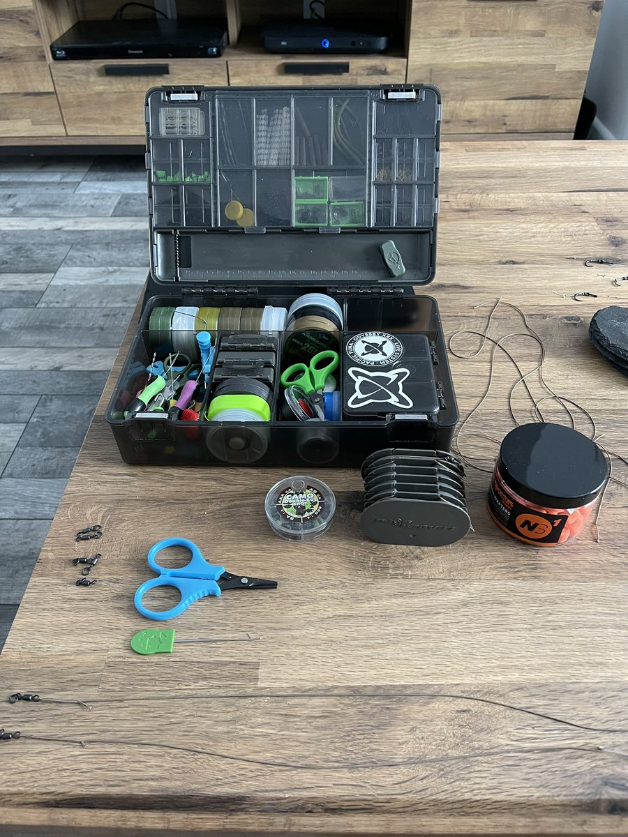 Time to get winter ready. #solidbag #boxtidyup #rigs #ns1 #livesystembaby <a href="/ccmoore_baits/">CC Moore & Co Ltd</a>