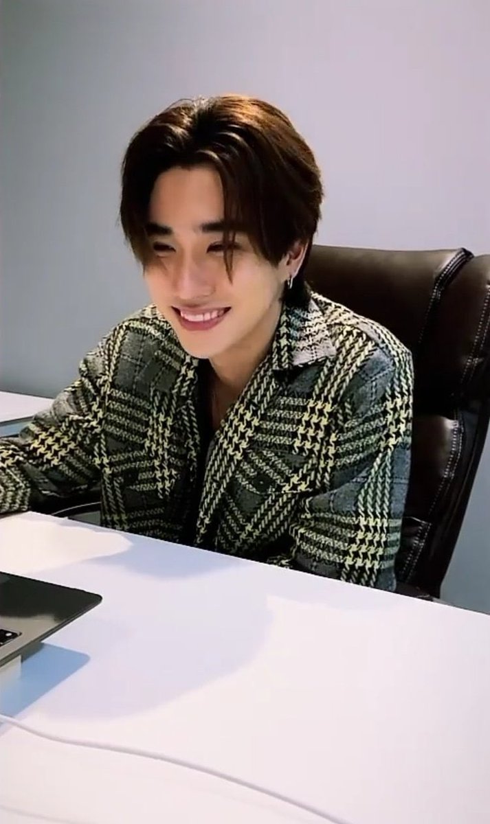 Ice_Chinese's tweet photo. When I saw you…
😳🤭😃😄😁😂🤣☺️😚🥰☀️☀️🖤

#RLXEMyPERTHfectDate
#KDPPE 
#PerthTanapon 
#perthmark https://t.co/f3lwvgJy6d