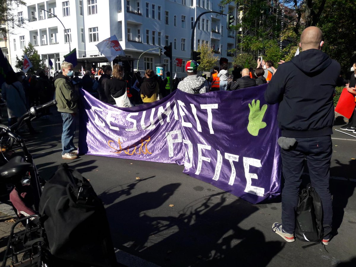 fem_dialogues's tweet image. Schwaches Argument, es gebe ja nicht genug Fachkräfte für bessere Personalbemessungen. Siehe #Pflexit und: Diese Jobs will niemand mehr. Auch deshalb: #TVöDfüralle und #TVE jetzt! Bewegt auch ihr euch, @Vivantes!

#BerlinerKrankenhausbewegung
#GesundheitstattProfite