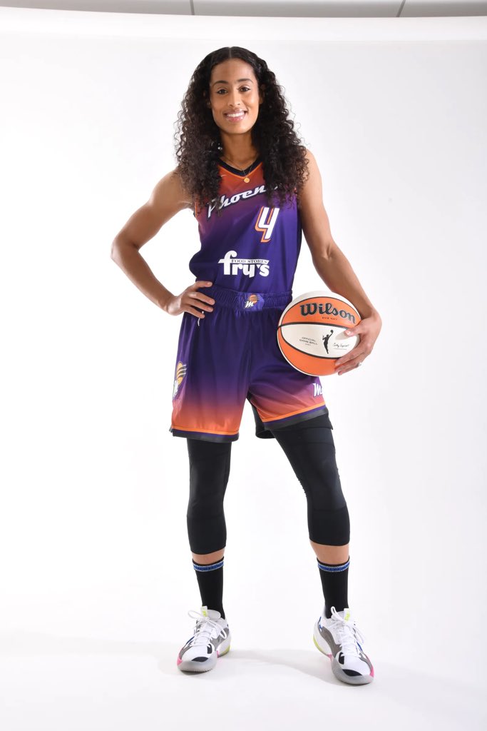WHSPanthersGBB's tweet photo. @WHSPanthersGBB alum and Olympic Gold Medalist @SkyDigg4 is headed to the @WNBA championship! #GoPanthers #GoMercury https://t.co/VoDwdB0dR8