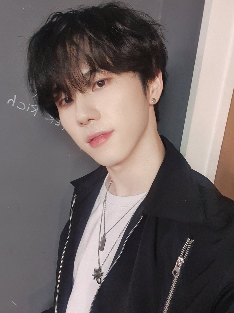 FranceMaximum's tweet photo. [TWITTER] 29/09/2021

"[#Seunggwon] DAILY MAXIMUM 

Merci tout le monde pour être venu voir MAXIMUM aujourd'hui ! 😊
Demain, ce sera la dernière performance de la troisième saison ! Amusez-vous avec nous !😍"

#Ju 

cr > @MAXIMUM2020S https://t.co/xtluSXB7H8