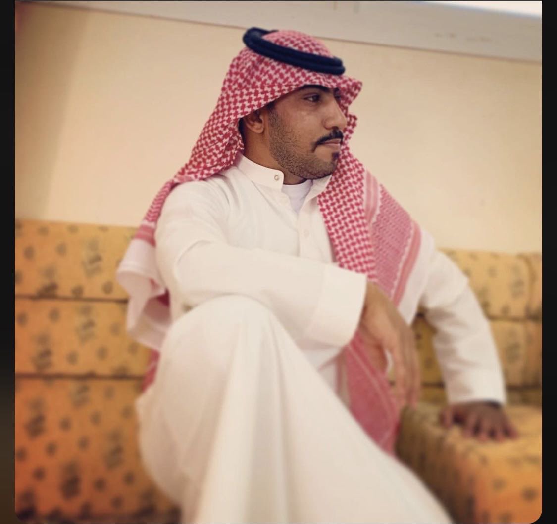 تهنئة|

نبارك للأخ / طارق بن خلف الهربيد 
بمناسبة صدور قرار ترقيته لرتبة عريف في وزارة الحرس الوطني، سائلين الله ان يجعلها عوناً له في خدمة دينه ومليكه ووطنه .