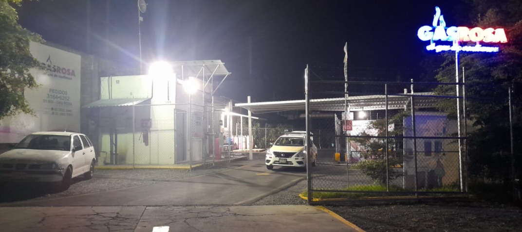 SeguridadTon's tweet photo. #Continuando con #OperativoPreventivoNocturno, por instrucciones de ntro. Coordinador siguiendo las indicaciones de ntro. Pdte.Mpal. @SergioChavez_D se implementan nuevas estrategias para inhibir los delitos patrimoniales. https://t.co/j4280LVDuU