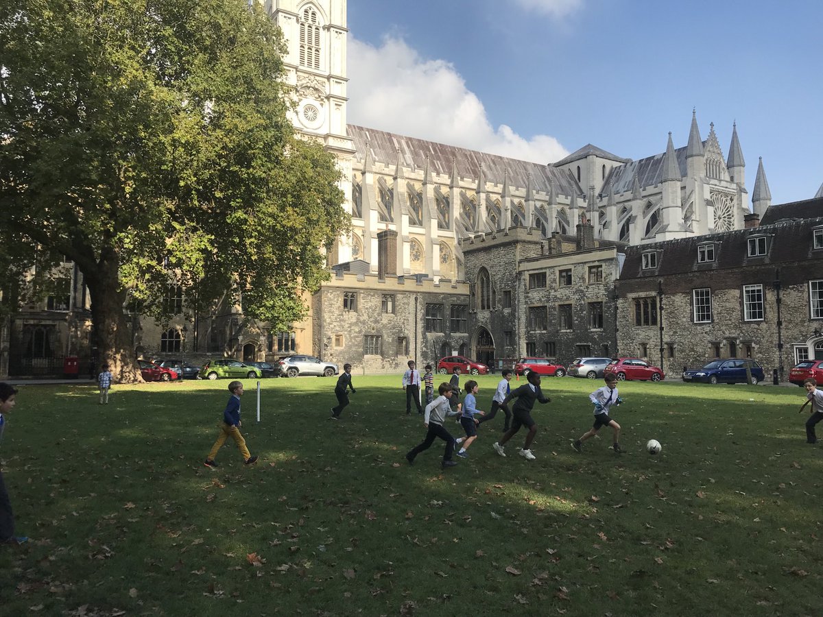 WACSHEAD's tweet photo. Chorister Experience has to include football on Dean’s Yard… ⁦@WAbbeyChoir⁩ ⁦@WAbbeyChoirSch⁩ ⁦@wabbey⁩ https://t.co/afM1z4xXNQ