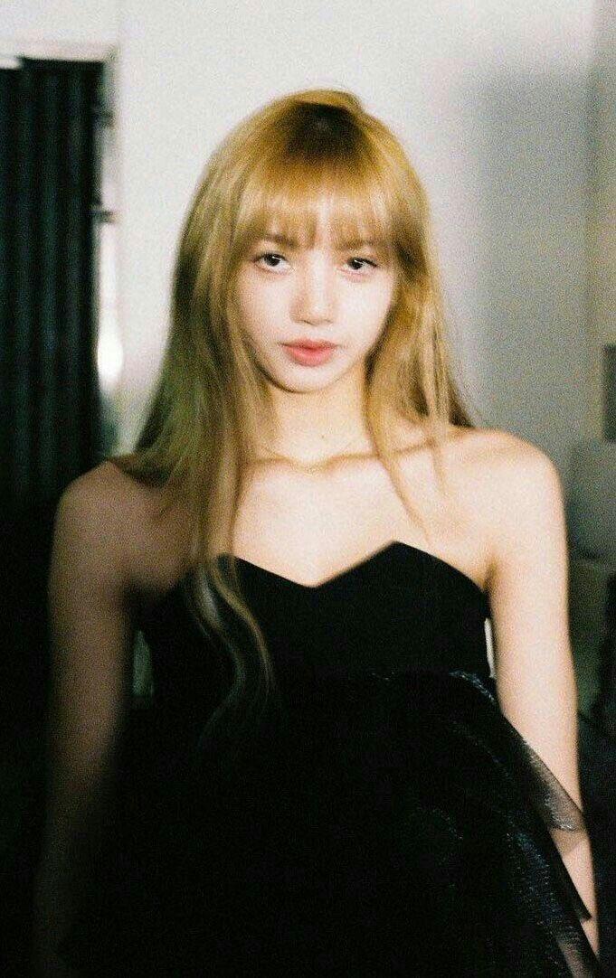 Mọi người đừng bỏ cuộc nha😔
Cùng nhau cố gắng đi mọi người 🙆
#YGTalkToUs
#YGLetLisadoHerWork
#BeFairToLISA