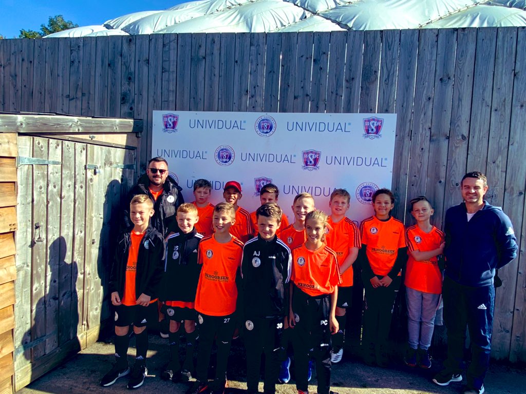 We welcome Draycott Ignition U11's as our Mascots on our 'Match Day Experience today @Draycott_FA - good to see you all #supermarine