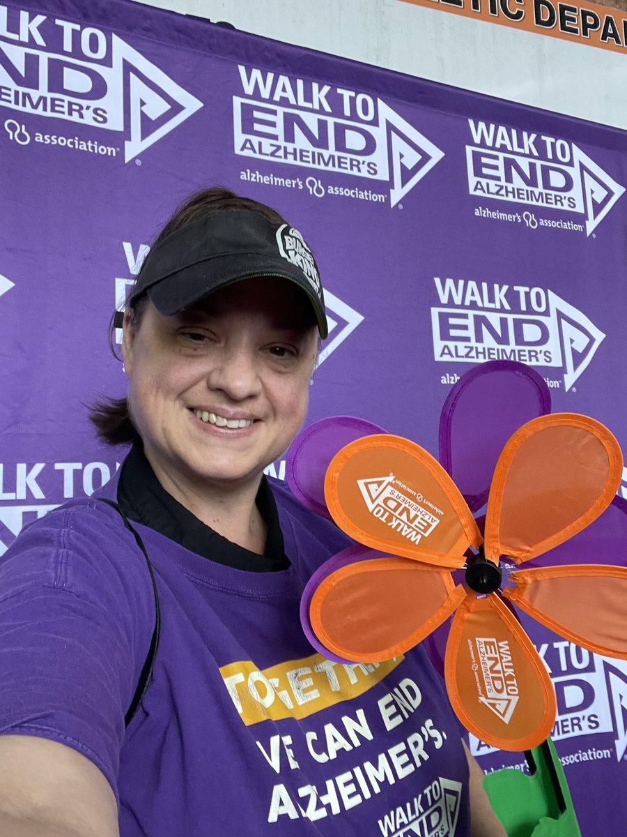 marebearcares14's tweet photo. Supporting @alzassociation #Walk2EndALZ  #ENDALZ #Alzheimers #igopurple #showyourpurple 💜 https://t.co/cswV9IBbQ3