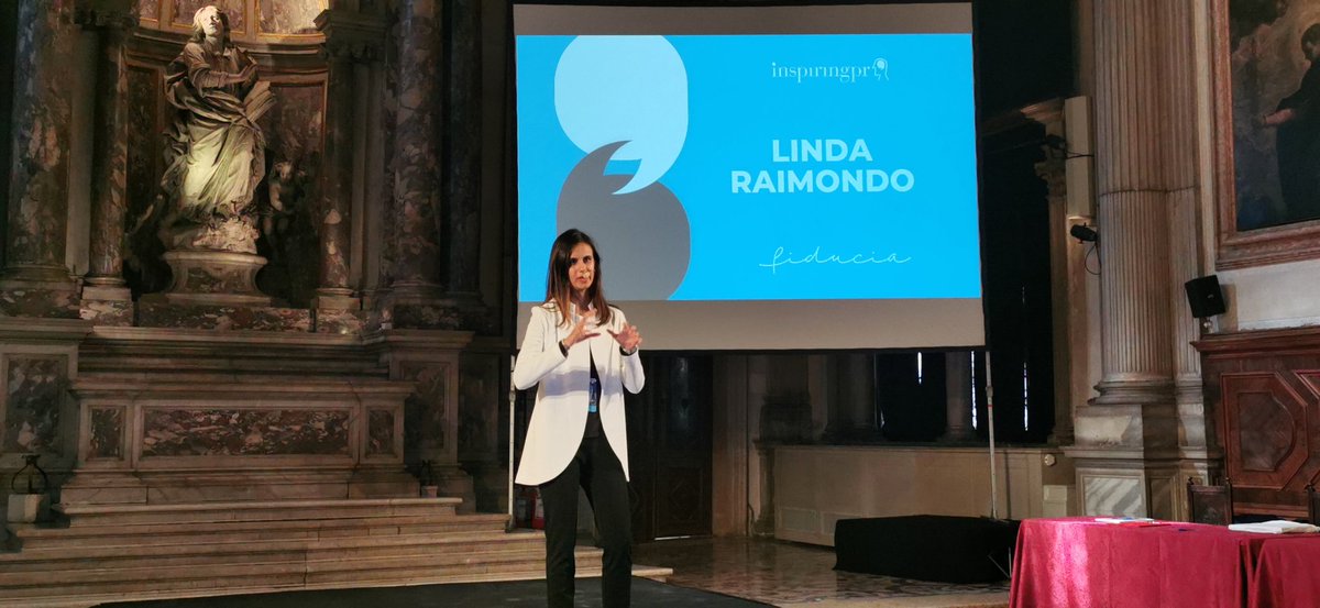 <a href="/AstroLinda99/">Linda Raimondo</a> a <a href="/Inspiring_PR/">InspiringPR - Festival delle Relazioni Pubbliche</a>  E' dall'imperfezione che arriva il progresso. Noi e le scimmie abbiamo lo stesso dna, ci distingue la curiosità, il gene #Drd4, errore ed impulso verso l'ignoto. Concediamoci di sbagliare e, consapevoli di noi stessi, fidiamoci la tecnologia è umana