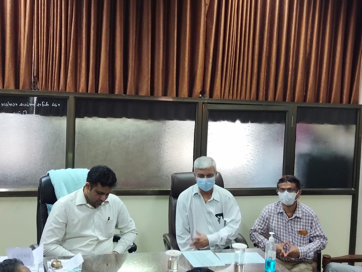 GMERS સોસાયટીના CEOશ્રી તથા ગોત્રી મેડિકલ કોલેજના સબંધિત અધિ.શ્રીઓ સાથે બેઠક યોજી GMERS,ગોધરા મેડિકલ કોલેજને ઝડપી કાર્યરત કરવાના પગલાઓની વિગતવાર સમિક્ષા કરી જરૂરી માર્ગદર્શન આપવામાં આવ્યું.<a href="/CMOGuj/">CMO Gujarat</a> <a href="/pkumarias/">Pankaj Kumar</a> <a href="/JpShivahare/">JP Shivahare</a> @GujHFWDept <a href="/CollectorGodhra/">Collector Panchmahal</a>