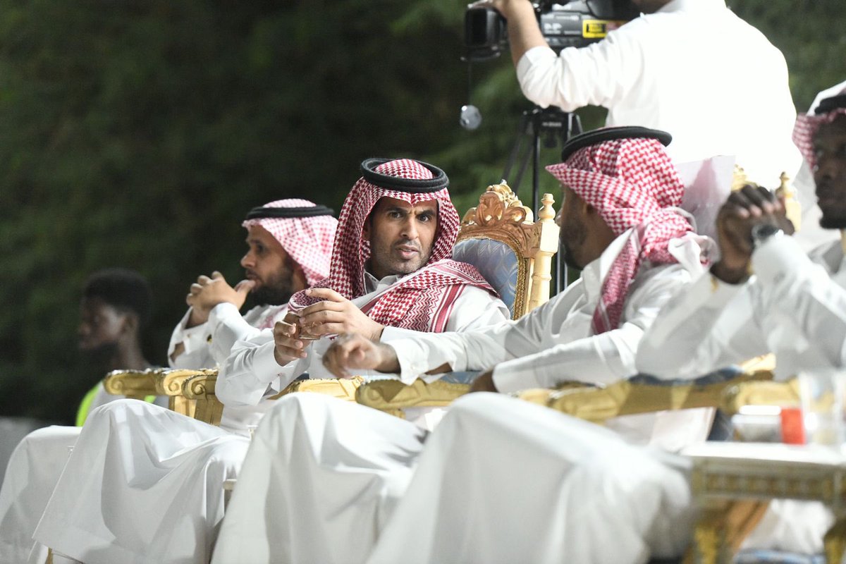 SACRFA1's tweet image. 📍#ضيوف_الحفل

🏆#المباراة_النهائية

الأحلام 🆚 أولمبي الفيصلية

#اتحاد_جنوب_ووسط_الرياض