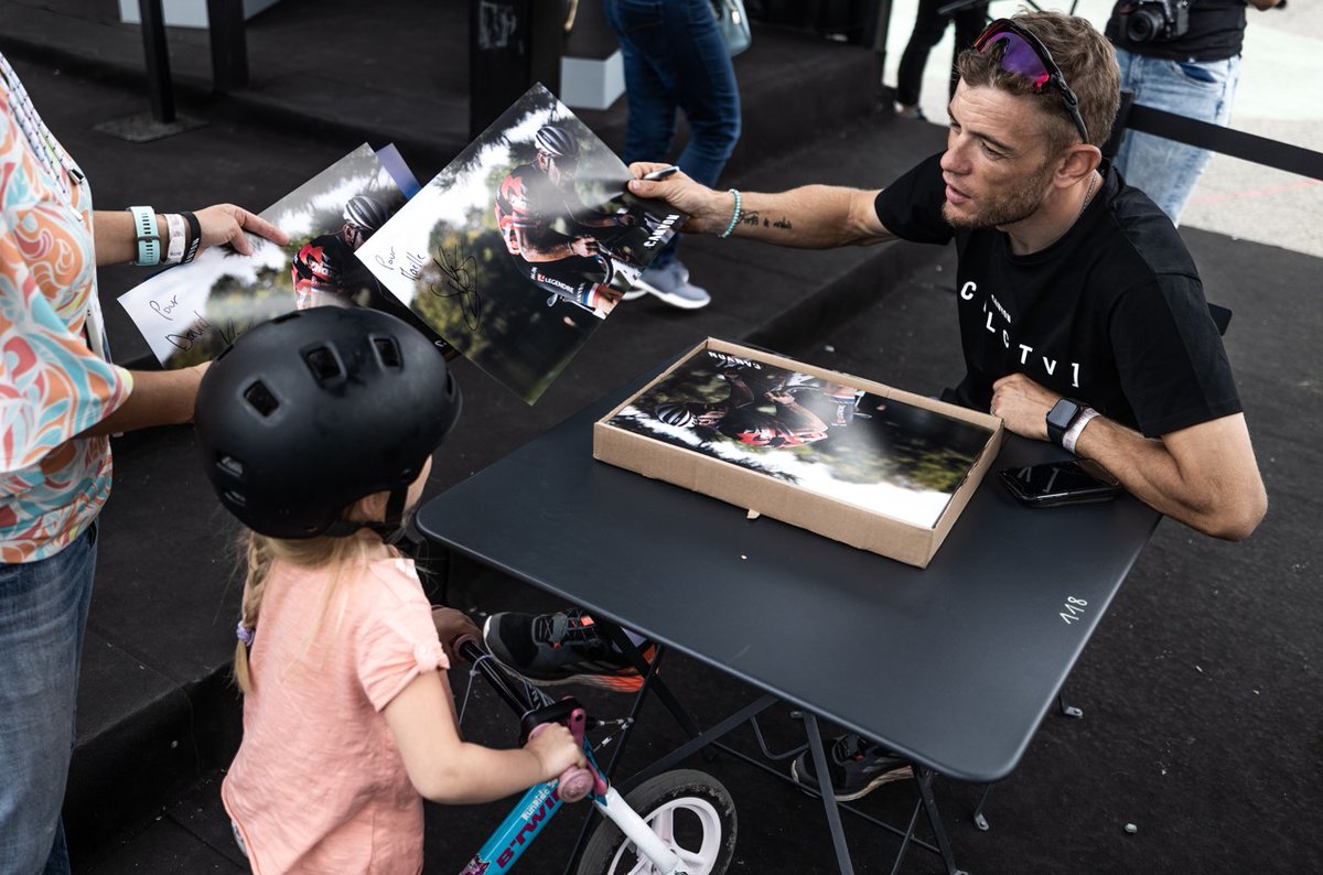 N'oubliez pas la séance d'autographes avec nos ambassadeurs sur notre stand au <a href="/RocdAzur/">Roc d'Azur CIC</a> à 15h40!